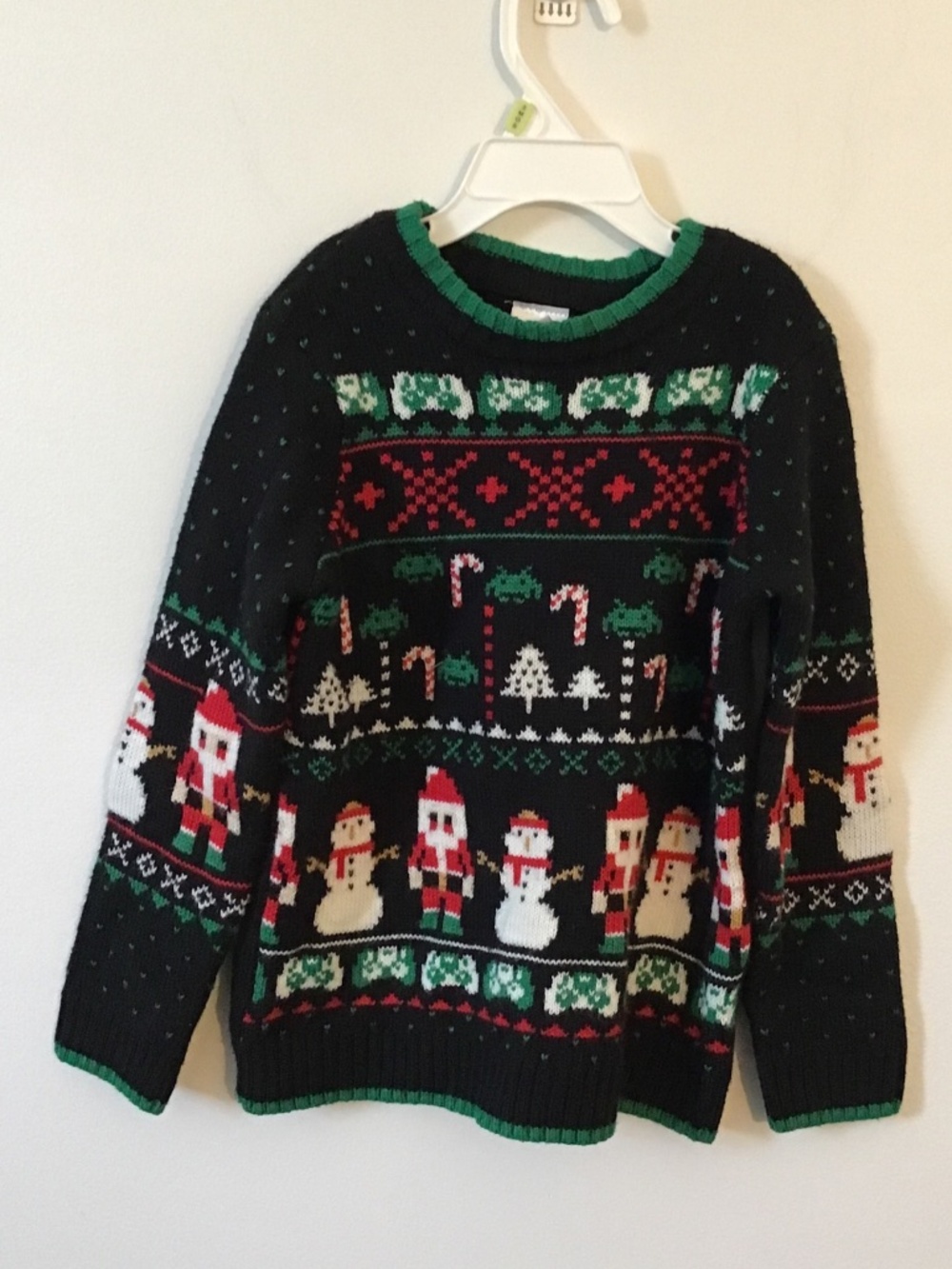 Holiday Time Child’s Christmas Sweater size XS (4-5)